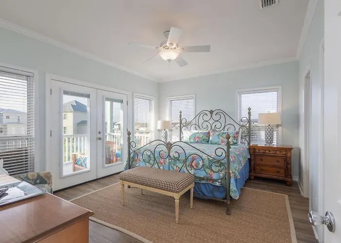 Spinnaker Pointe 4b *