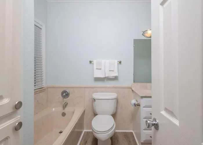 Apartment Spinnaker Pointe 4b