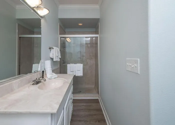 Spinnaker Pointe 4b *