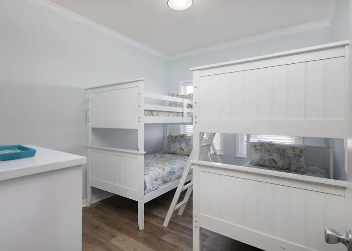Apartment Spinnaker Pointe 4b